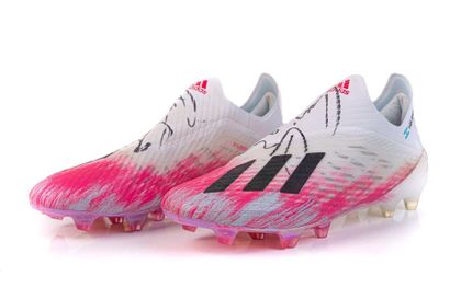 null Dario Benedetto 9
White and pink Adidas football shoes worn and autographed...