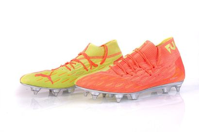 null Lucas Perrin 32

Puma future yellow and pink football shoes Puma future yellow...