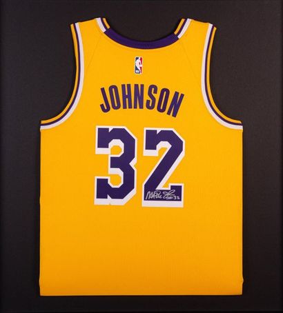null Earvin " Magic " Johnson

Los Angeles Lakers 2019-2020 season jersey flocked...