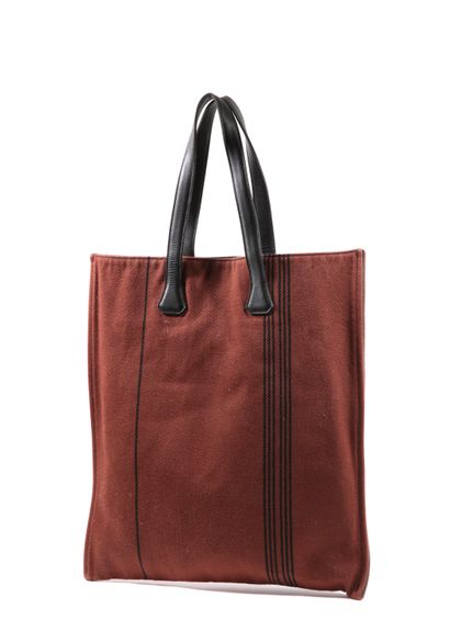 null HERMES

sac cabas en toile marron glacé à bandes noires verticales, intérieur...