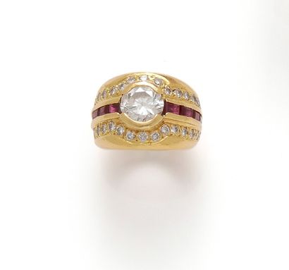 null 18K (750/1000) yellow gold ring set with a brilliant-cut diamond weighing approximately...