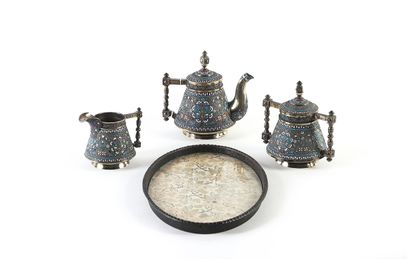 null RUSSIA

Part of a neo-Russian silver tea service 84 zolotniks (875 thousandths),...