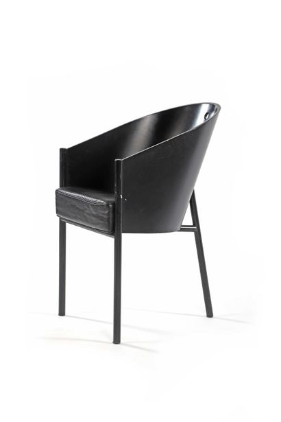 null PHILIPPE STARCK (1949)

Fauteuil dit Coste

Bois, acier

80 x 45 x 52 cm.

Driade,...