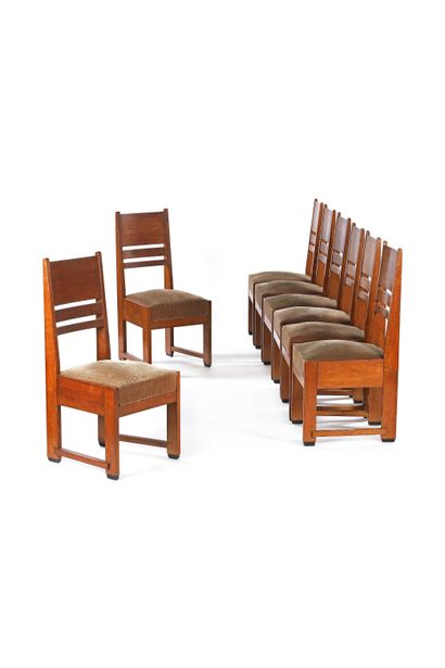 null Hendrik WOUDA (1885-1946) attributed to 

Suite of 8 chairs Oak, blackened wood,...