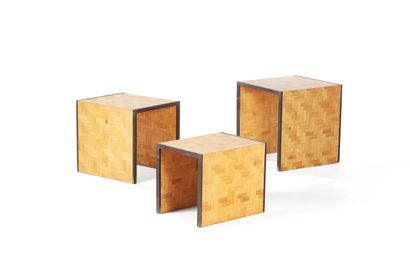 null Tommaso BARBI (XX) 

Suite de 3 tables Laiton, métal, bambou 42x40x40cm.;37x35x40cm.;32x30x40cm....