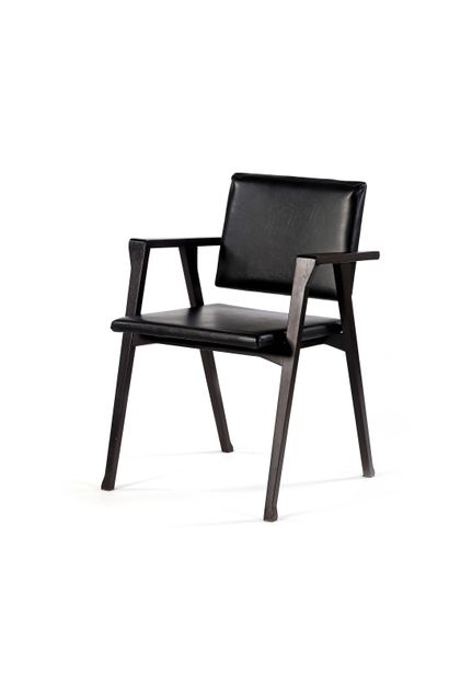 null Franco ALBINI

(1905-1977)

Fauteuil dit Luisa

Noyer, cuir

76 x 55 x 57 cm.

Poggi...