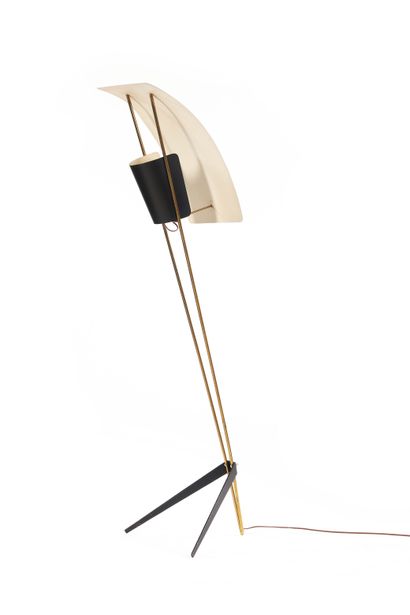 null Pierre GUARICHE

(1926-1995)

Floor lamp G30 called Kite

Metal, brass

146.5...