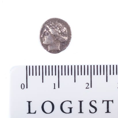 null Ionia Colophon 690-350 BC. 390-350 BC. Diobolus silver. 1,02 gr. Head of Apollo...