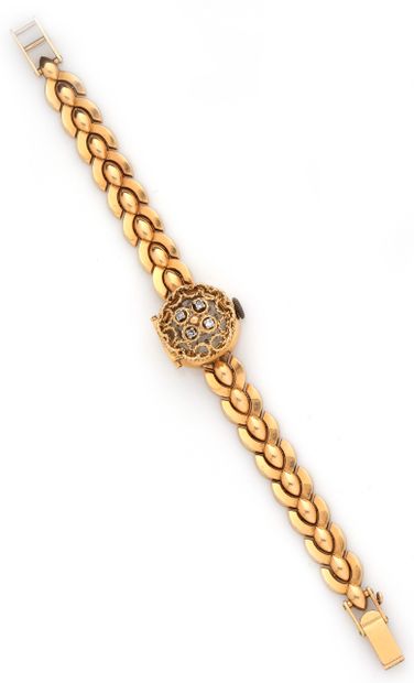 null Pellegrin

Lady's watch with hood in yellow gold 18K 750 thousandth with mechanical...