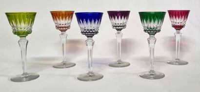 null BACCARAT

Six colored crystal glasses.

Service Piccadily.

Stamp engraved on...