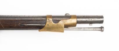 null Fusil à percussion modèle 1853T de marine. 

Canon rond à pans au tonnerre poinçonné,...