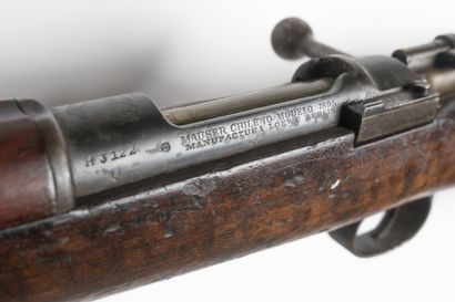 null 
Chilean Mauser rifle model 1895, caliber 7 mm.

Round barrel with rise. Case...