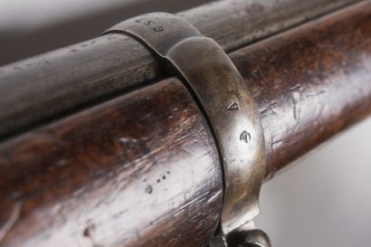null Spanish snuffbox system rifle.

Round barrel, bronzed, with rise. Breech stamped...