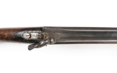 null Mousqueton à percussion de gendarmerie modèle 1857. 

Canon rond à pans au tonnerre...