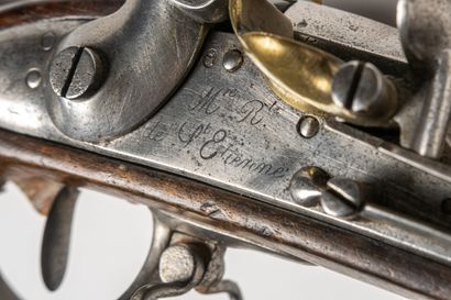 null Flintlock rifle of voltigeur model 1822. 

Round barrel with sides with the...