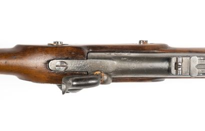 null British model 1853 percussion rifle. 

Round barrel, with rise, punched. 

Flat...