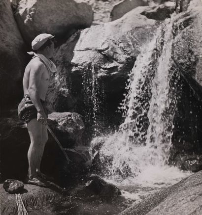 null Emeric FEHER (1904-1966)

Excursion en Corse, cascade. 1937.

Tirage argentique...