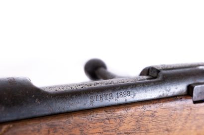 null Romanian Mannlicher rifle 1893, caliber 6,5 mm. 

Round barrel with rise struck...