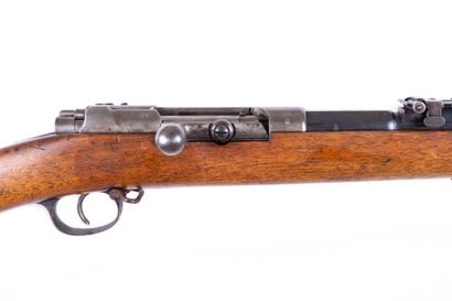 null 
Fusil Gewehr 1888-05, calibre 8 mm. 




Canon rond avec hausse poinçonné marqué...