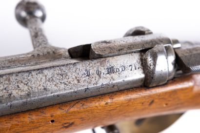 null 
Fusil Gewehr 1871, calibre 11 mm.




Canon rond, avec hausse, à pans au tonnerre...