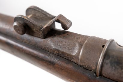 null Mousqueton de cavalerie modèle 1870, calibre 10,4 mm. 

Canon rond à pans au...