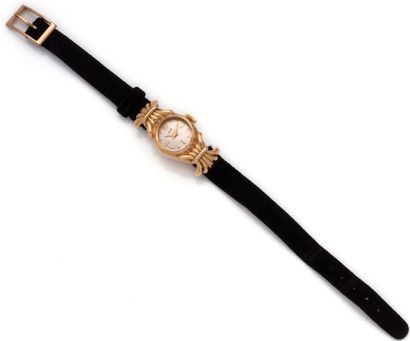 null 
LIP

Lady's watch in 18K yellow gold 750 thousandths with mechanical movement....