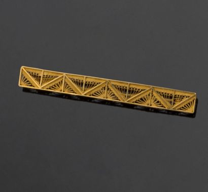 null Broche barette en or jaune 18K (750/1000) de forme rectangulaire à décor de...