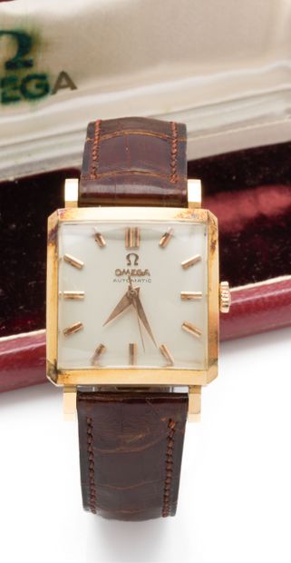 null OMEGA

Bracelet watch of man out of gold 18K (750 thousandths) with the case...