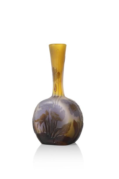 ÉTABLISSEMENT GALLÉ Etablissement GALLÉ Vase Acid-etched glass Signed H. 13.5 cm