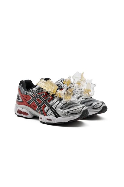 ASICS CRAFTS FOR MIND BY FLORENCE TETIER The GEL-NIMBUS 9 sneaker was initially designed...