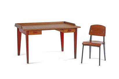 null Jean PROUVÉ (1901-1984) Rare desk Oak, steel sheet 80 x 130 x 82 cm. Ateliers...