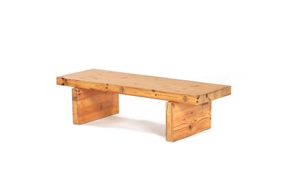 null Roland WILHELMSSON (XX)
Bench table known as Bamse
Pine
42 x 170 x 86 cm.
Dated...