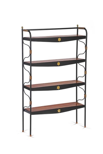 null Jacques ADNET (1900-1984)
Bookcase
Brass, oak, lacquered metal
106.5 x 65 x...