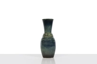 null Jean BESNARD (1889-1958) 

Vase de forme balustre à col ouvert et partie centrale...