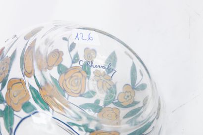 null BACCARAT 

Vase de forme bombée en verre émaillé à décor de rose polychrome.

Décor...