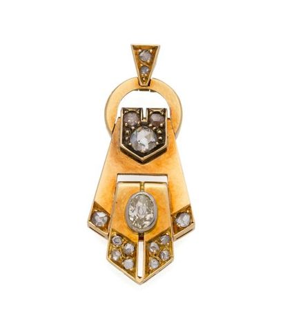 null Pendentif en or 14K 585%, de forme géométrique, articulé et serti de diamants

taillés...