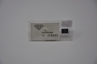 null Diamant 0,41 ct F VVS2, sous blister, certificat HRD 1983