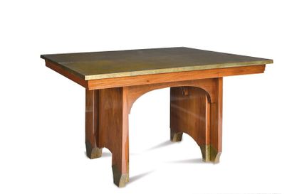 null Eugène Printz (1879-1948) Table de salle à manger en noyer à plateau rectangulaire...