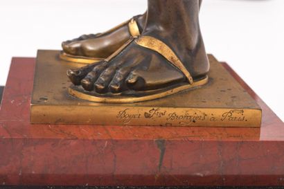  Emile Louis Picault (1833-1915) Prêtre égyptien Epreuve en bronze à patine brun...