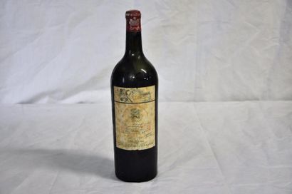 null 1 Mag CHÂTEAU MOUTON ROTHSCHILD (B.E.+; e.t.h. à e.l.a; c.c. légèrement gonflée...