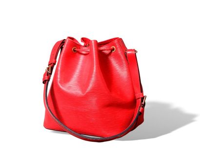 null Louis VUITTON Sac « Noé » petit modèle en cuir épi rouge, anse bandoulière réglable,...