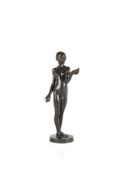 null Henry ARNOLD (1879-1945) Première offrande ou Fillette à la colombe. Bronze...