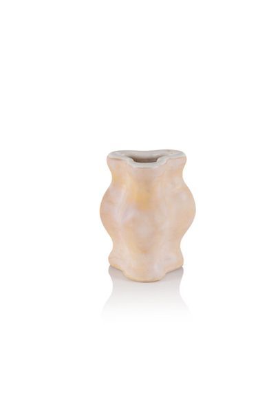 null Georges Jouve (1910-1964) Vase trilobé de forme bombée en céramique émaillée...