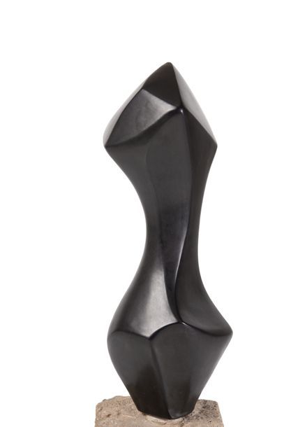  Georges Jouve (1910-1964) Os. Sculpture en céramique émaillée noire sur socle en...