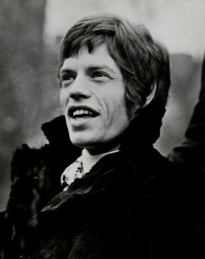 null ANONYME. Portrait de Mick Jagger. Tirage argentique sous passe-partout. Format...
