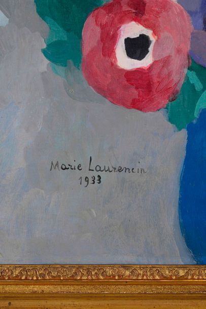 null ** Marie LAURENCIN (1883-1956)

Anémones dans un vase bleu. 1933. Huile sur...