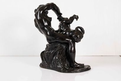 null Alfredo PINA (1887-1966) La toilette du bébé. Bronze à patine brune. Signée...