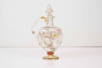 null Emile GALLÉ (1846-1904) Carafe en cristal de forme ovoïde sur piédouche et bouchon...