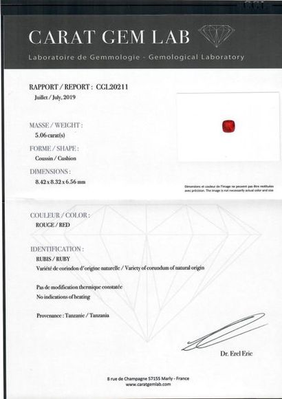 null Rubis de forme coussin

Poids : 5,06 carats

Couleur : rouge.

Certificat Carat...