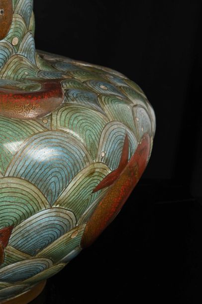 null CHINE, Début XXe siècle

Importante paire de vases de forme tianqiuping

(sphère...